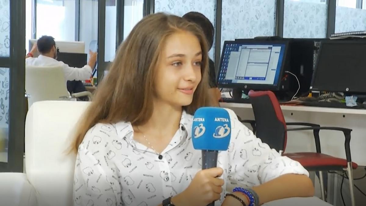 Ilinca Dascălu, o adolescentă cu viziune şi umor