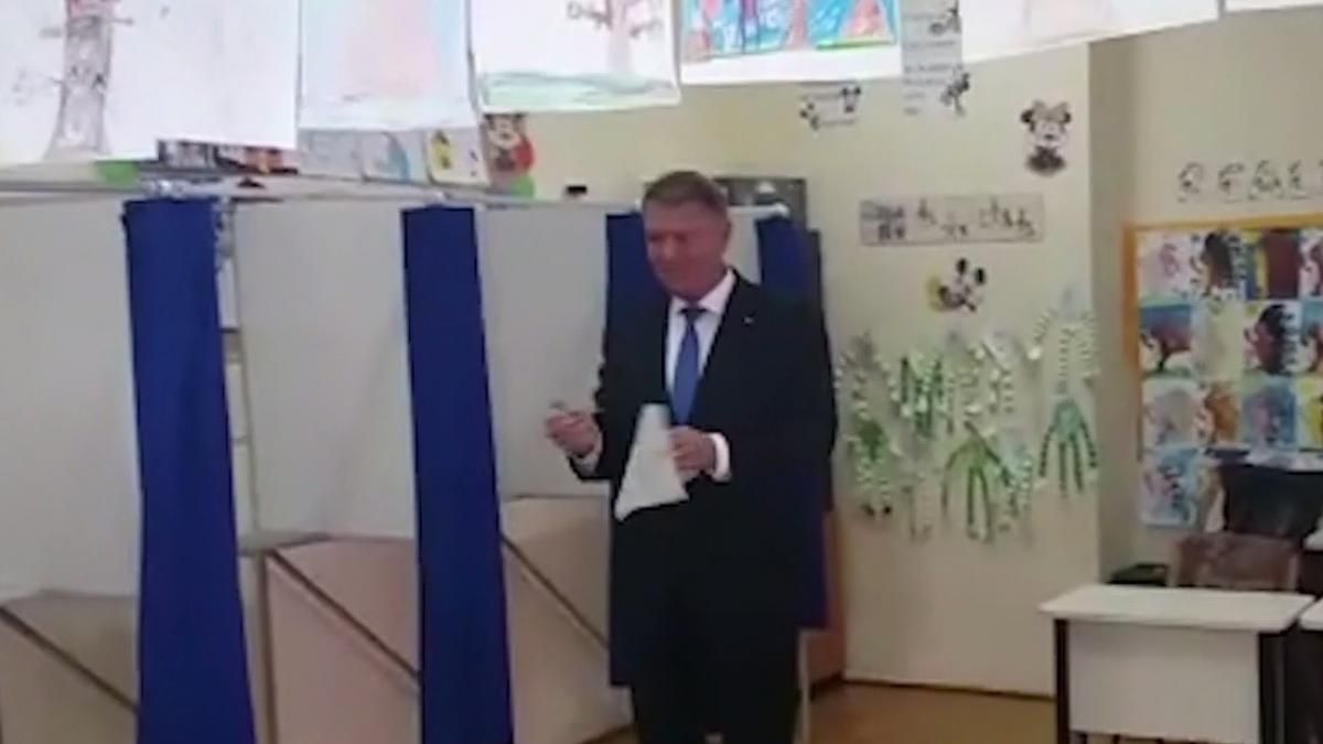 REFERENDUM FAMILIE 2018. Preşedintele Klaus Iohannis a votat la Sibiu 