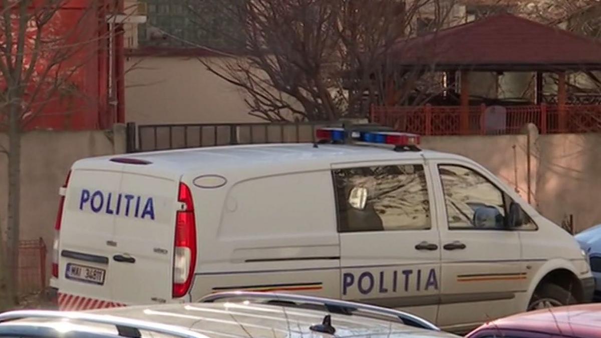 Caz șocant în Botoșani. Un adolescent s-a sinucis de dorul părinților plecați la muncă în străinătate