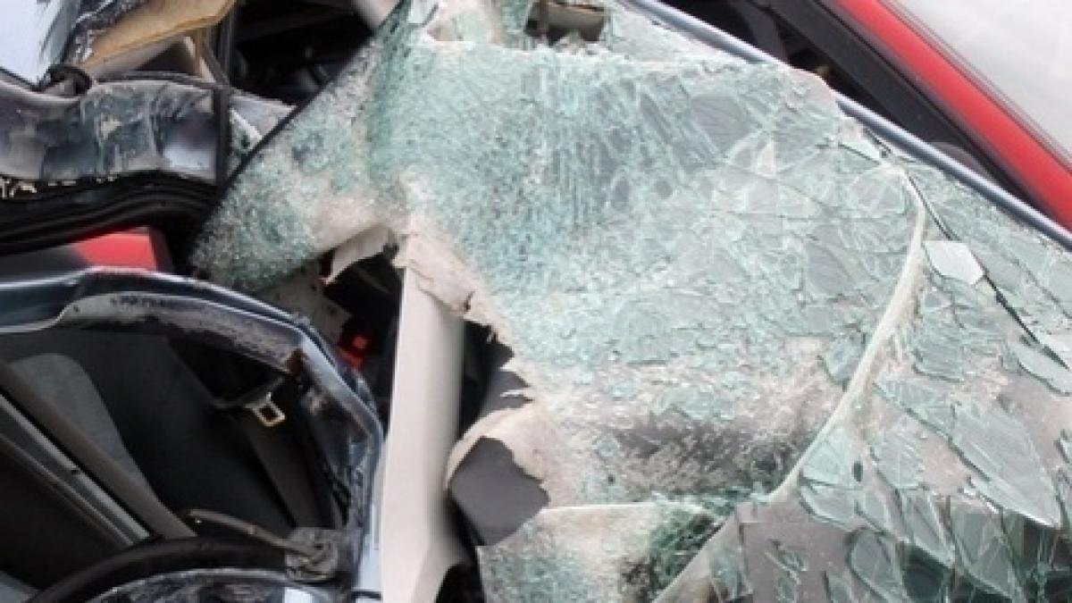 Doi morţi şi un rănit în urma unui accident pe DN1, în apropiere de Ploieşti. Traficul a fost reluat