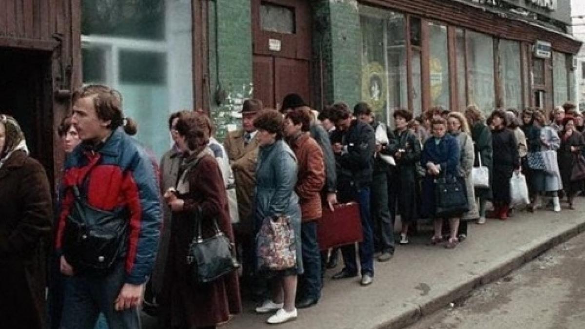 Imaginile care stârnesc amintiri oricărui român care a trăit în comunism - GALERIE FOTO