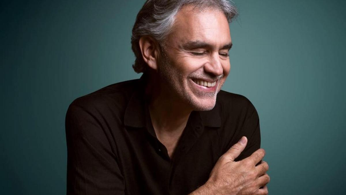 Panică în elicopterul lui Andrea Bocelli. A aterizat de urgență