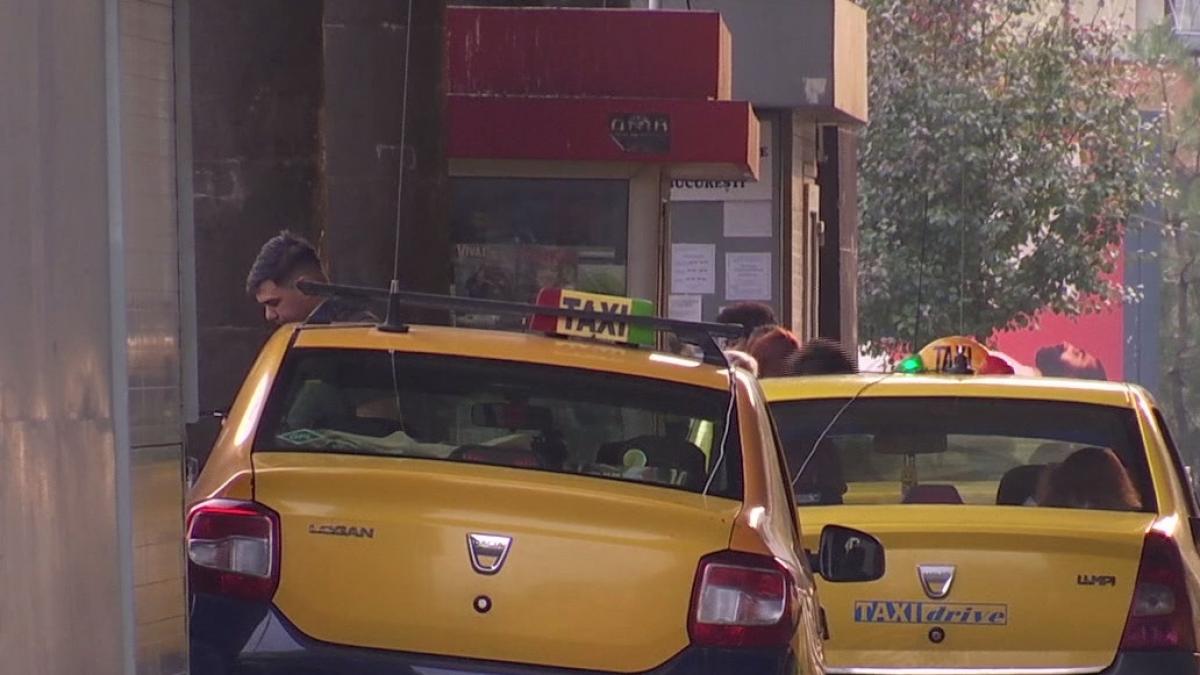 Cresc tarifele la taxi, dar nu dispare negocierea. În zona Gării de Nord, se cere tariful maxim legal de 3,5 lei/kilometru