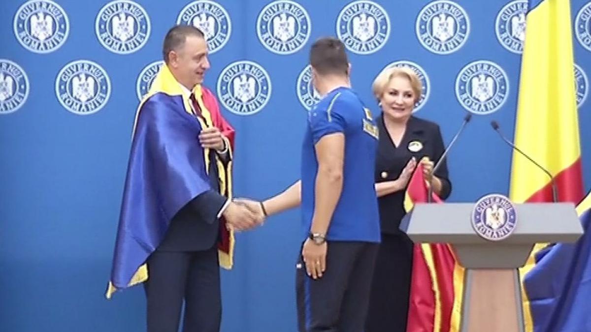 Echipa Invictus, premiată de Guvern