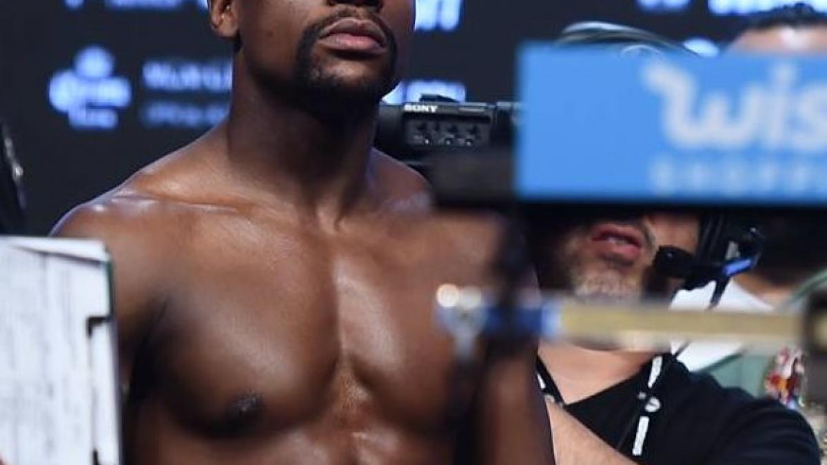 Alarmă falsă. Floyd Mayweather nu revine în ring