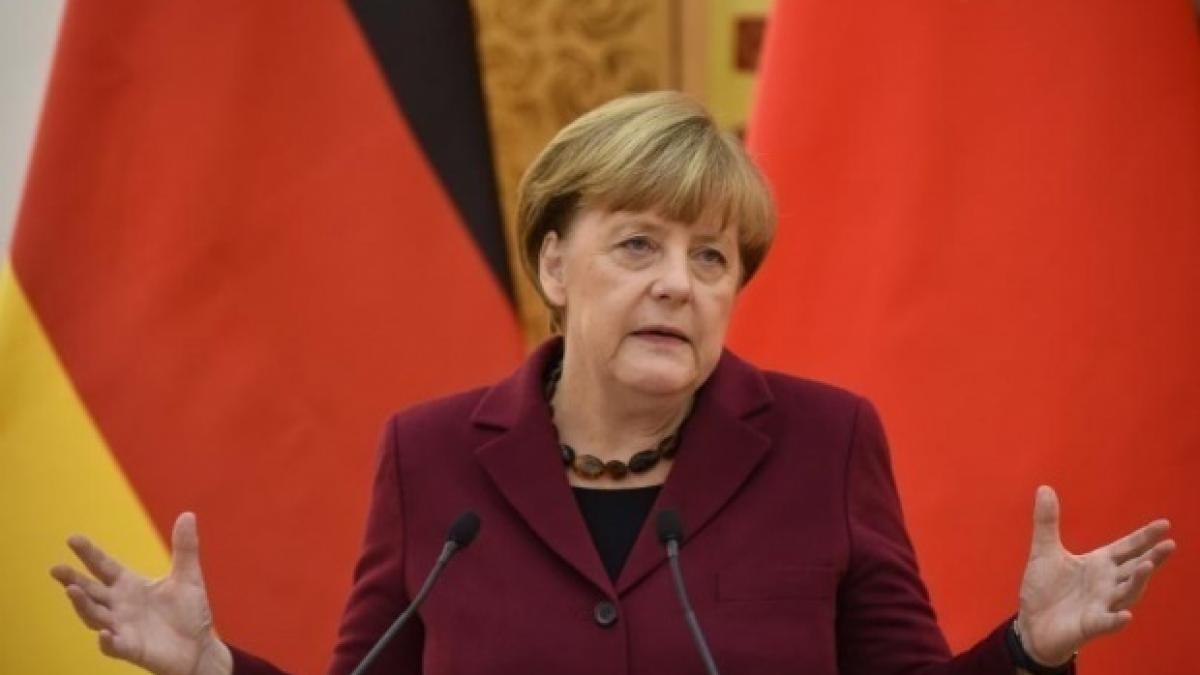 Reacția lui Merkel atunci când o femeie a încurcat-o cu soția lui Emmanuel Macron 