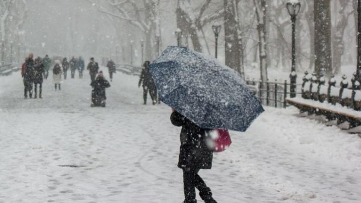 Meteorologii avertizează! Vin ninsorile în București