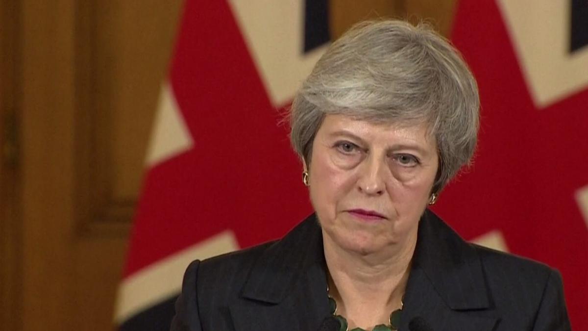 Theresa May, la un pas de demitere. S-au strâns suficiente cereri pentru iniţierea procedurii