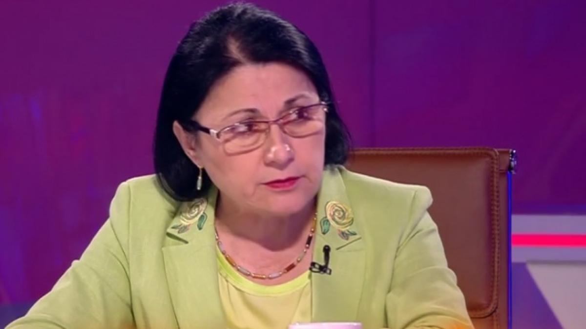 Ecaterina Andronescu, ministrul Educației, vrea să modifice radical programul elevilor