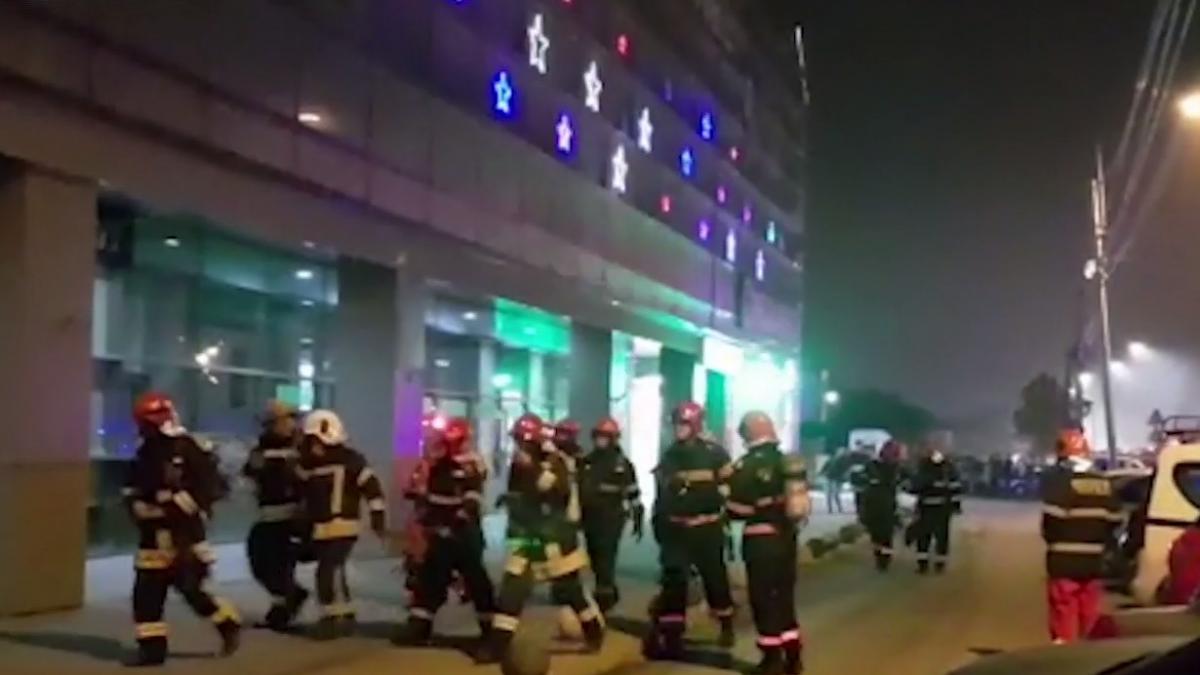 Alarmă de incendiu în Capitală! 20 de mașini de intervenție au fost mobilizate