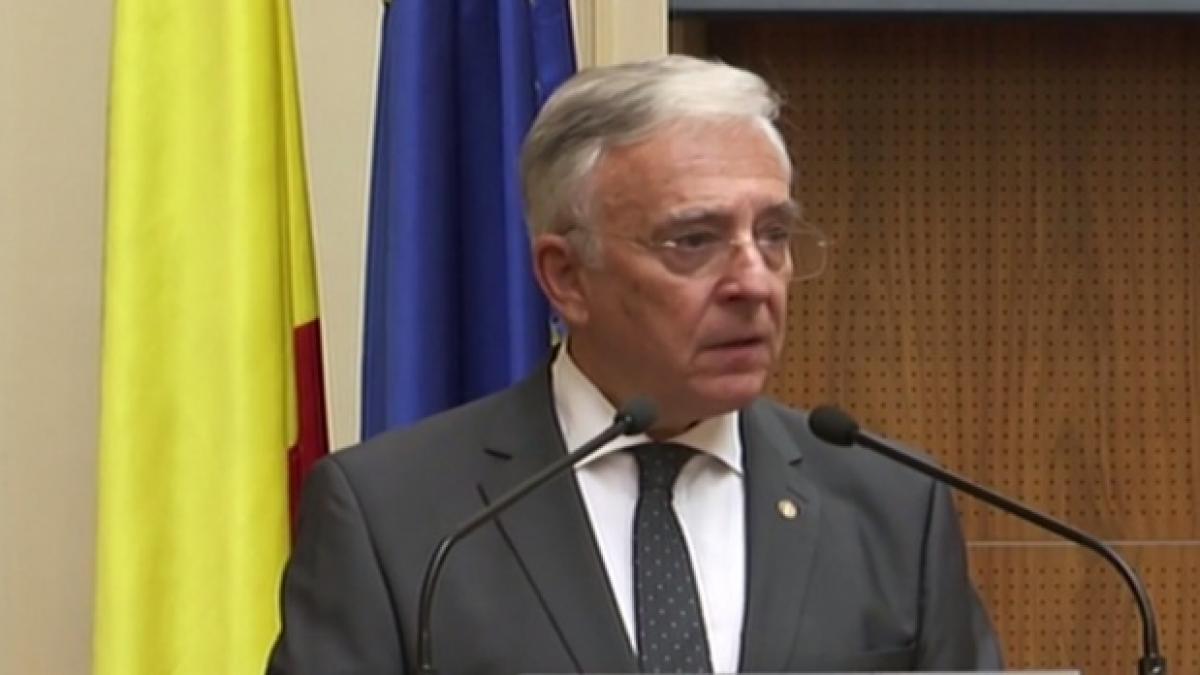 Cine ar fi crezut? Câte surse de venit are Mugur Isărescu