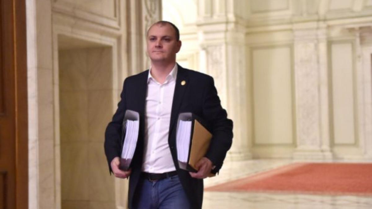 Paradoxul prezentat de Sebastian Ghiţă: Şi eu, şi Poliţia Română spunem adevărul