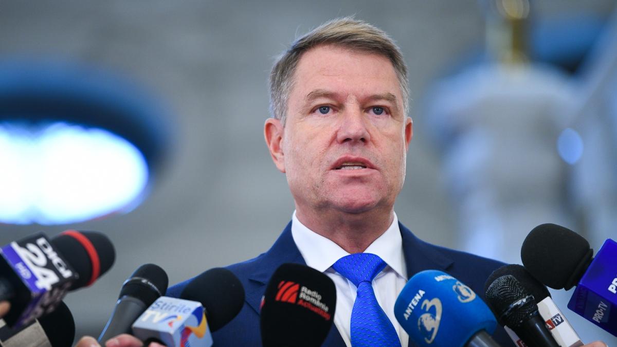 Punctul de vedere al lui Klaus Iohannis cu privire la sesizarea la CCR în cazul remanierilor: Dăncilă a refuzat dialogul