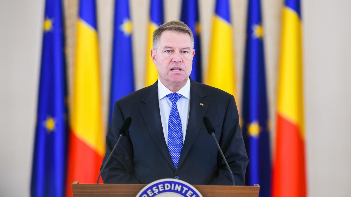 Klaus Iohannis, mesaj de Anul Nou: Să construim următorul secol de existenţă cu mult curaj şi implicare civică