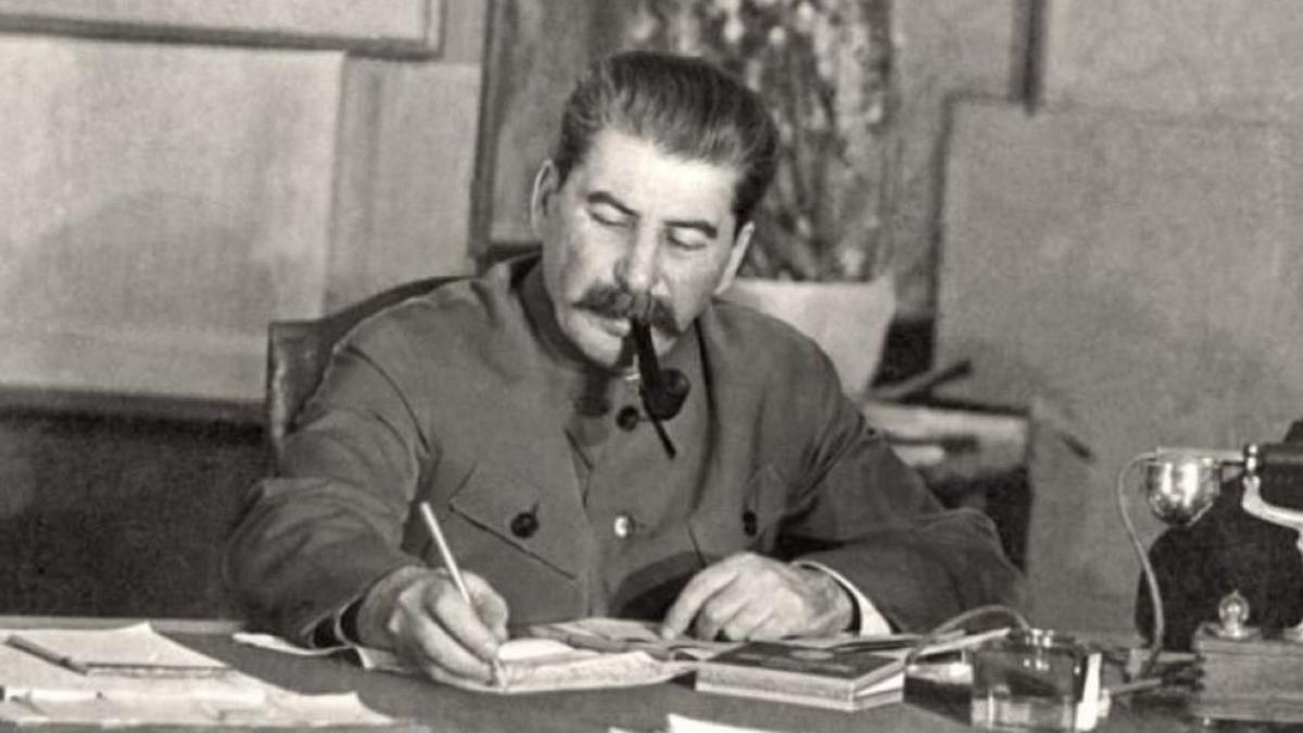 Puțină lume știe asta. Cum și-ar fi ucis Stalin propriul fiu