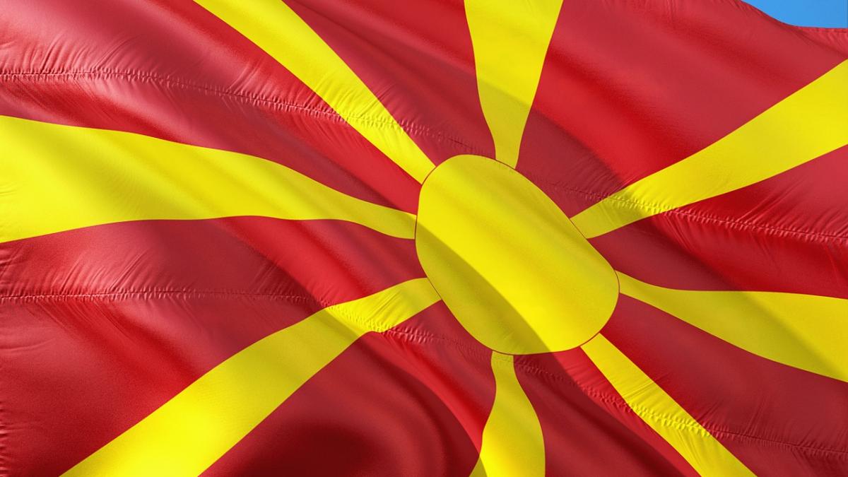 Parlamentul macedonean aprobă schimbarea numelui ţării