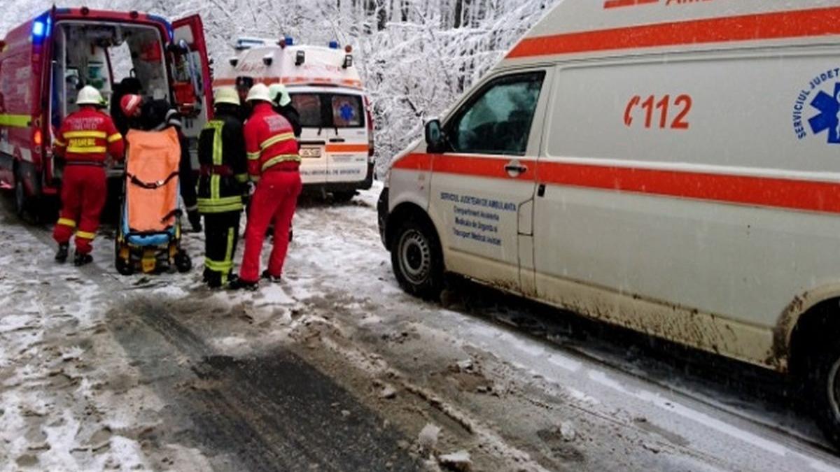 Doi morţi şi doi răniţi în urma unui accident provocat de un şofer care consumase alcool