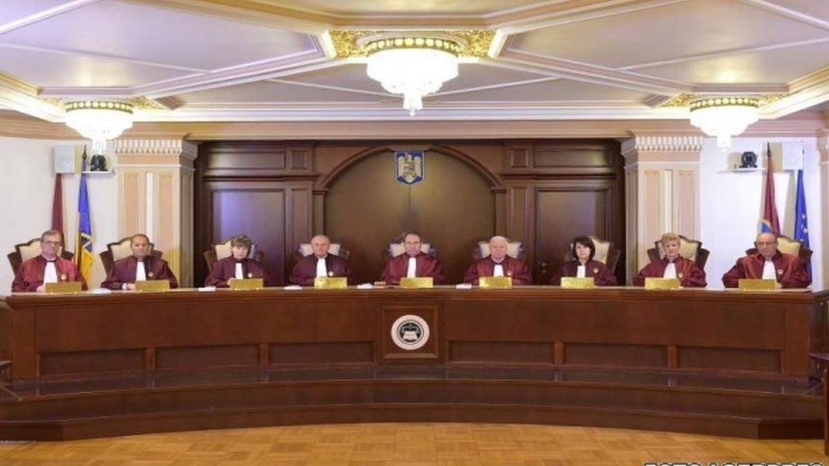 Legea privind declasificarea tuturor protocoalelor încheiate între SRI şi instituţiile judiciare, declarată neconstituţională