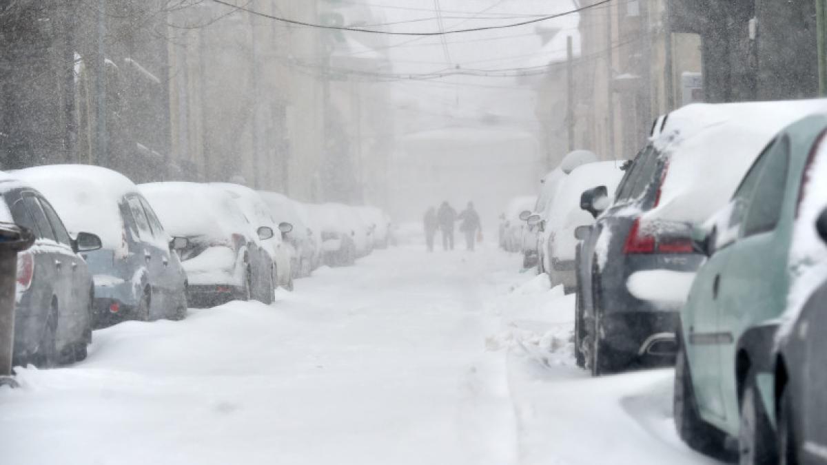 Vesti proaste de la meteorologi. Iarna se întoarce cu ninsori și lapoviță