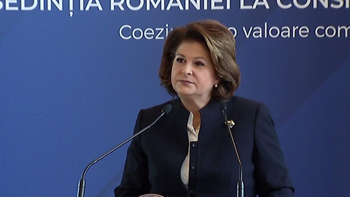 Rovana Plumb: Avem bani pentru autostrăzi. Dacă se vor întârzia lucrările, reziliem contractele cu constructorii