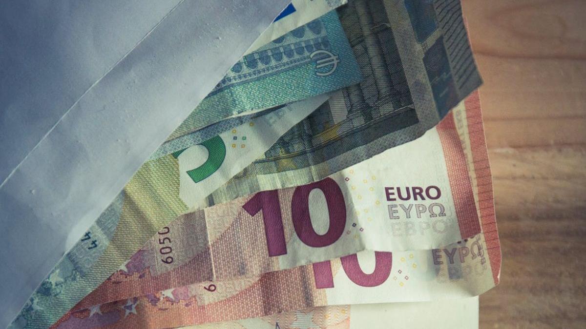 CURS VALUTAR. Euro a înregistrat o scădere semnificativă