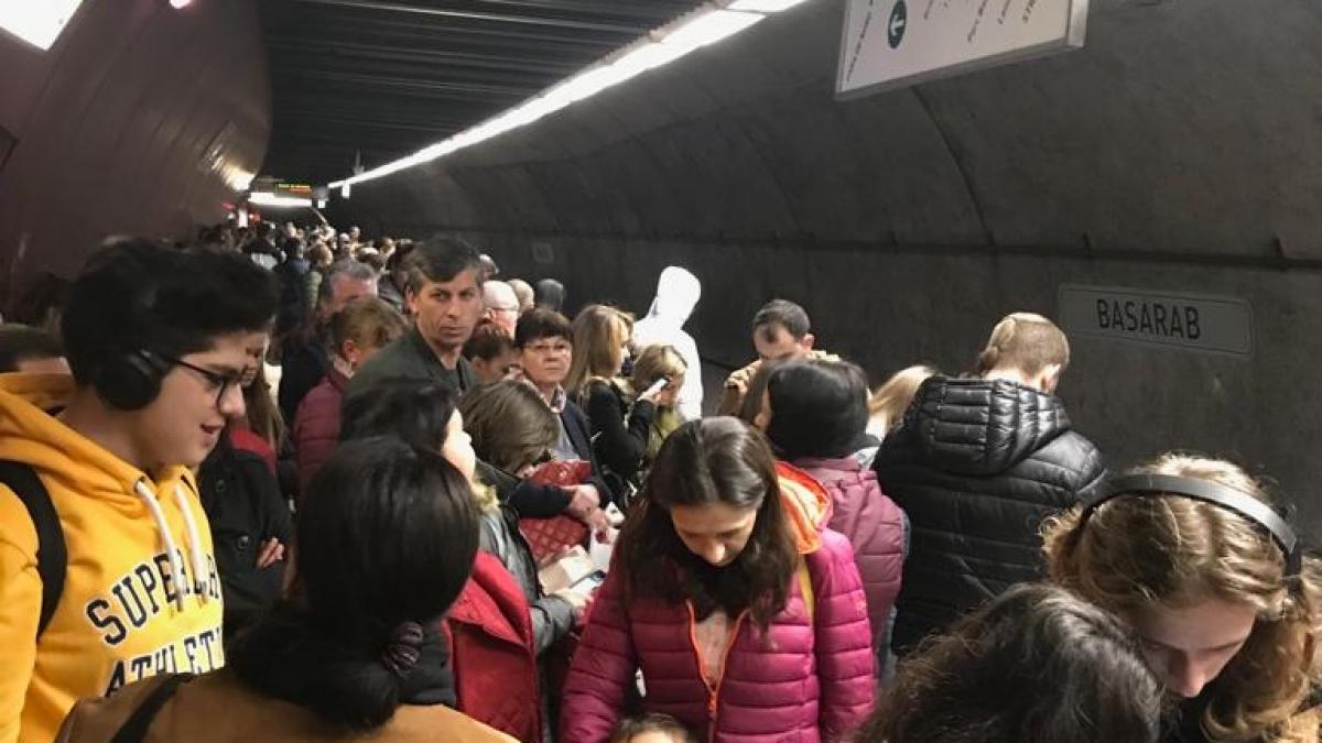 Haos la Metrou, în București! Probleme la stația Basarab