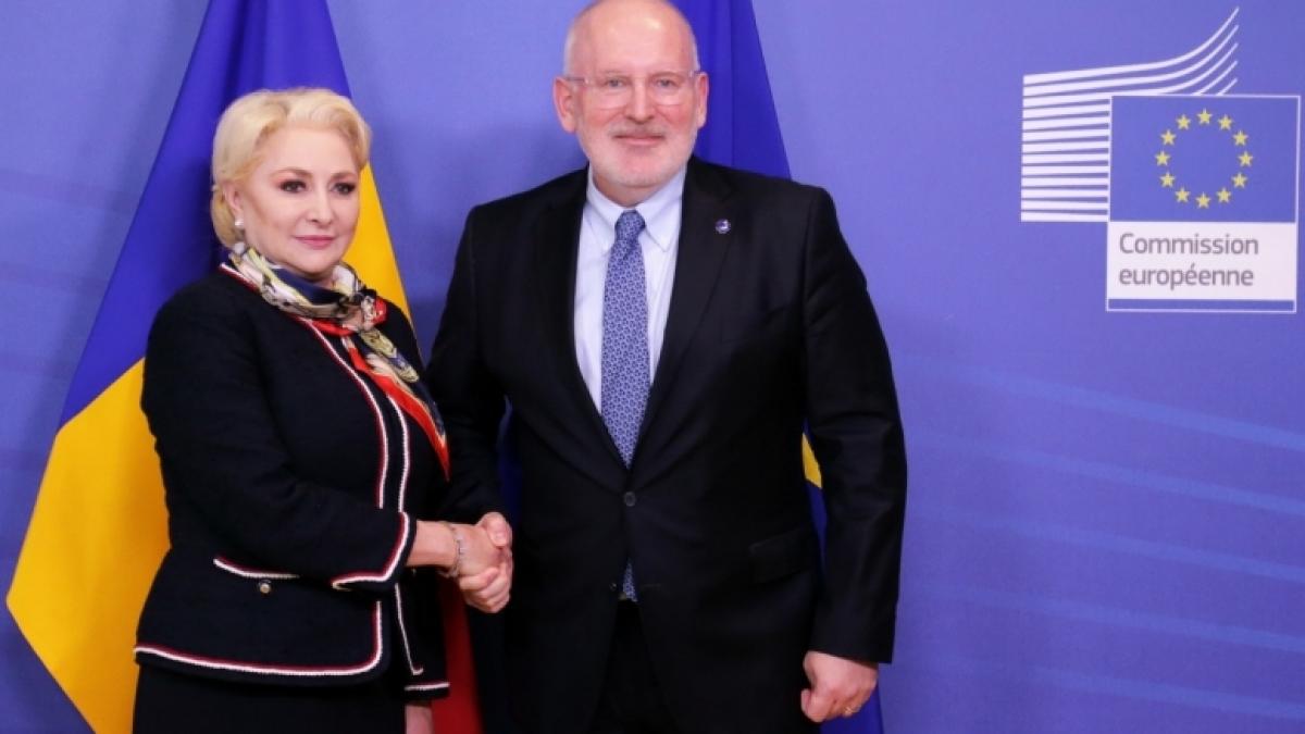 Scandalul modificării Codurilor ia amploare. Premierul Dăncilă, sunată de Timmermans pentru Ordonanțe