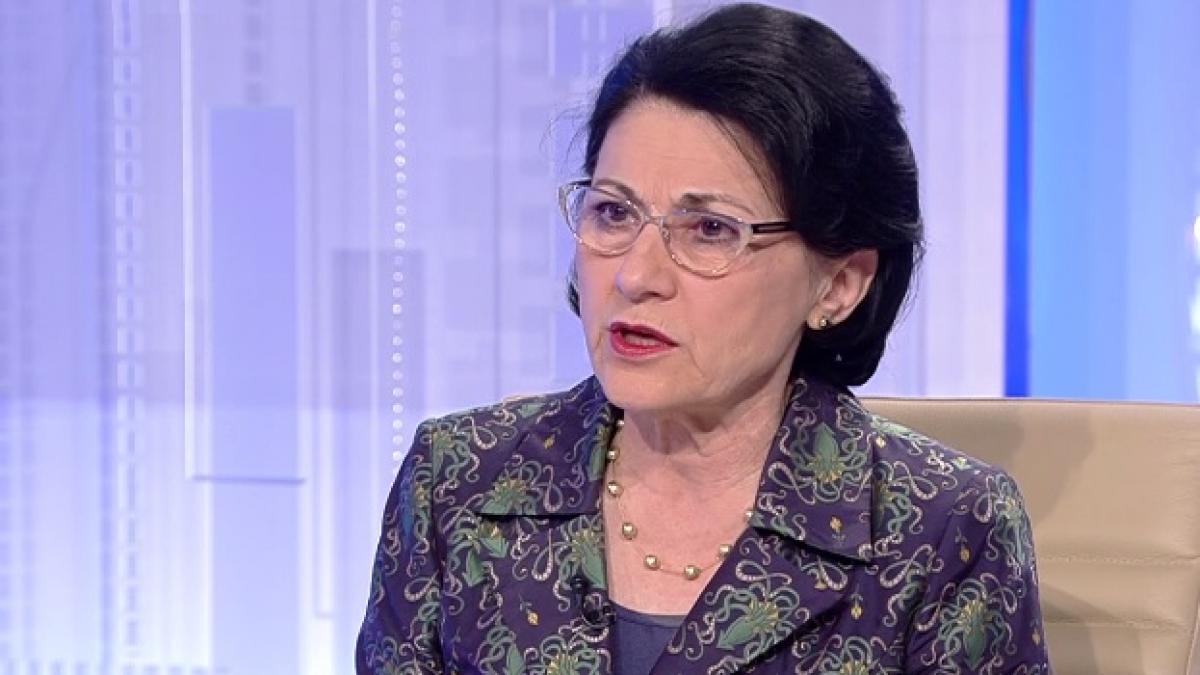 Ministrul Educației, Ecaterina Andronescu: Profesorii vor primi bani înainte de sărbători