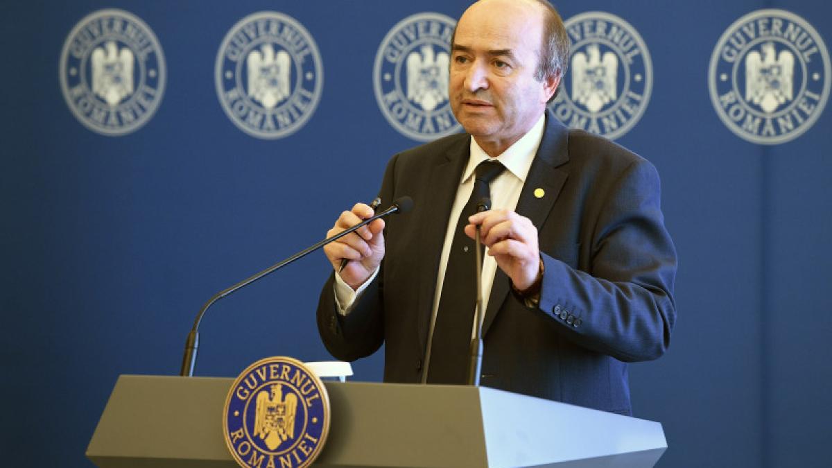 Moțiunea simplă împotriva ministrului Justiției, votată luni. Tudorel Toader ar putea pleca înaintea lui Lazăr