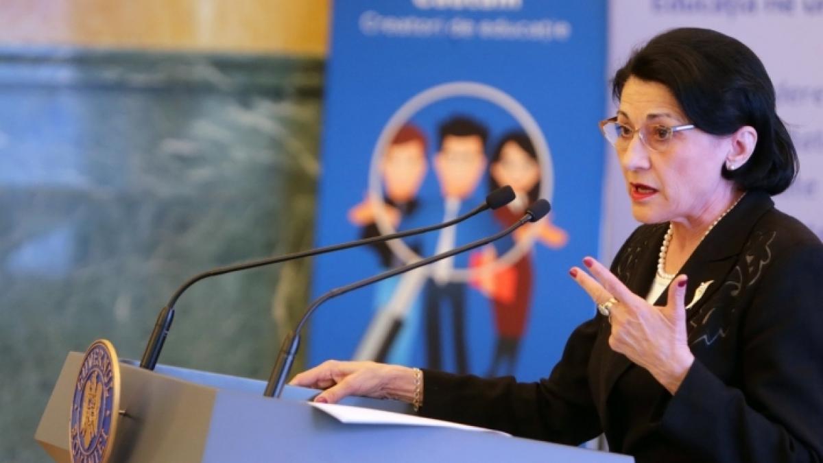 Guvernul a adoptat cifrele de şcolarizare pentru învăţământul preuniversitar şi cel superior de stat în anul şcolar 2019-2020. Anunțul făcut de Ecaterina Andronescu