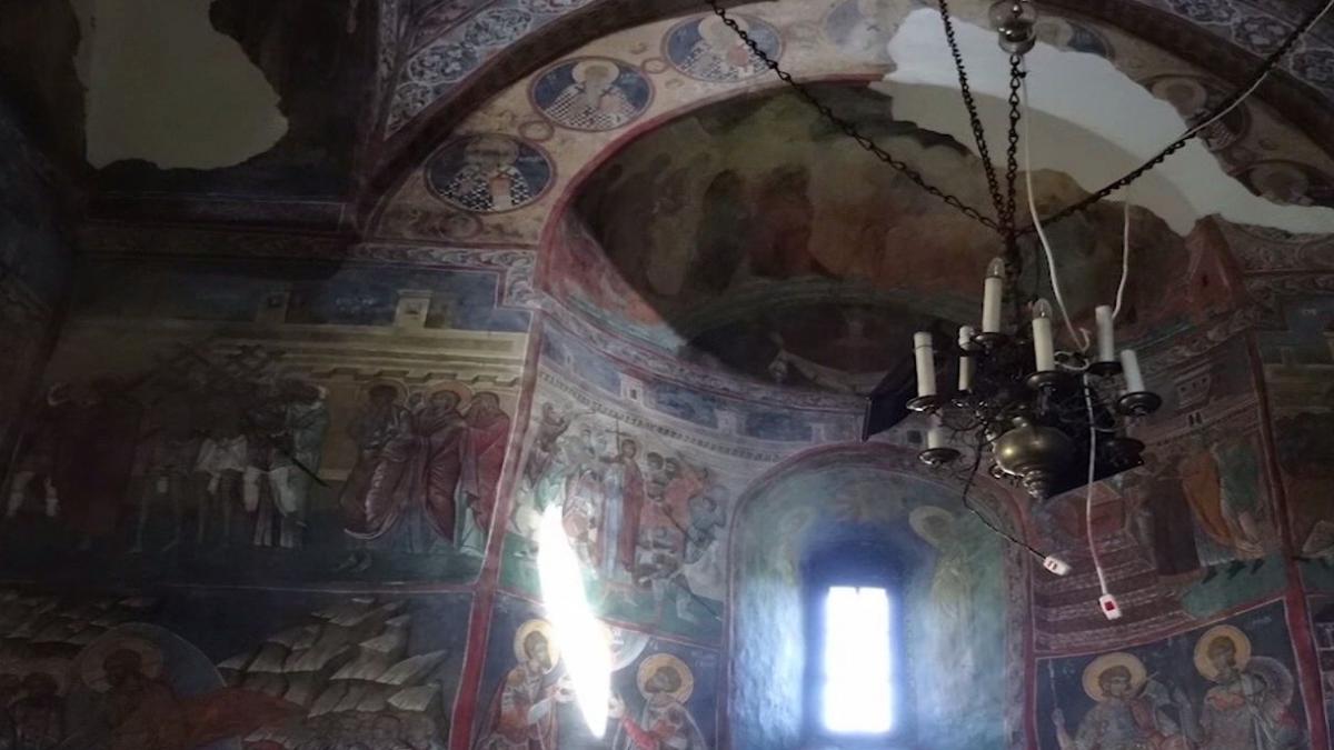 Biserica-miracol din România. Locul unde razele Soarelui descriu viața lui Iisus Hristos