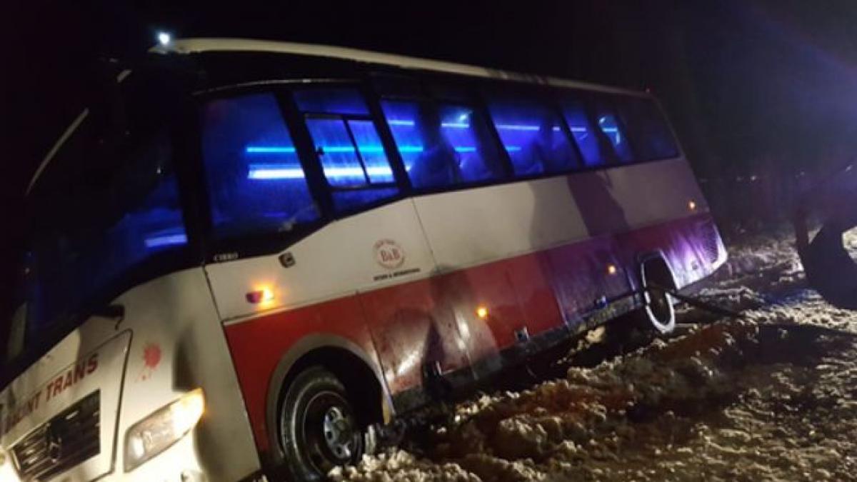 Accident teribil în Italia. Un autocar cu 60 de turiști s-a răsturnat într-o râpă: mai multe victime, printre care și români