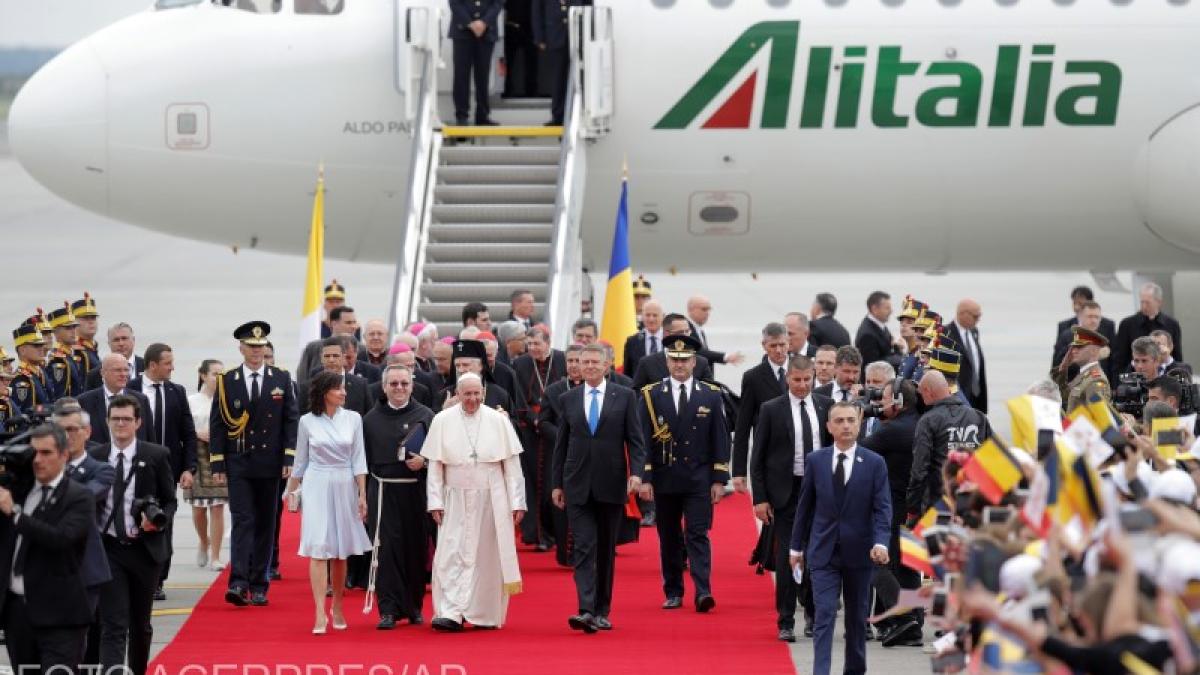 Cele mai spectaculoase imagini de la vizita Papei Francisc în România - VIDEO