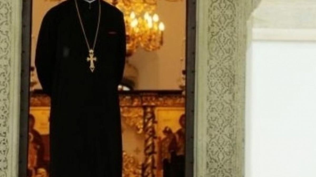 Un preot se afla la Blaj în timpul vizitei Papei Francisc. Când a mers în toaleta special amenajată a avut parte de o descoperire neașteptată. „Era pe podea...”