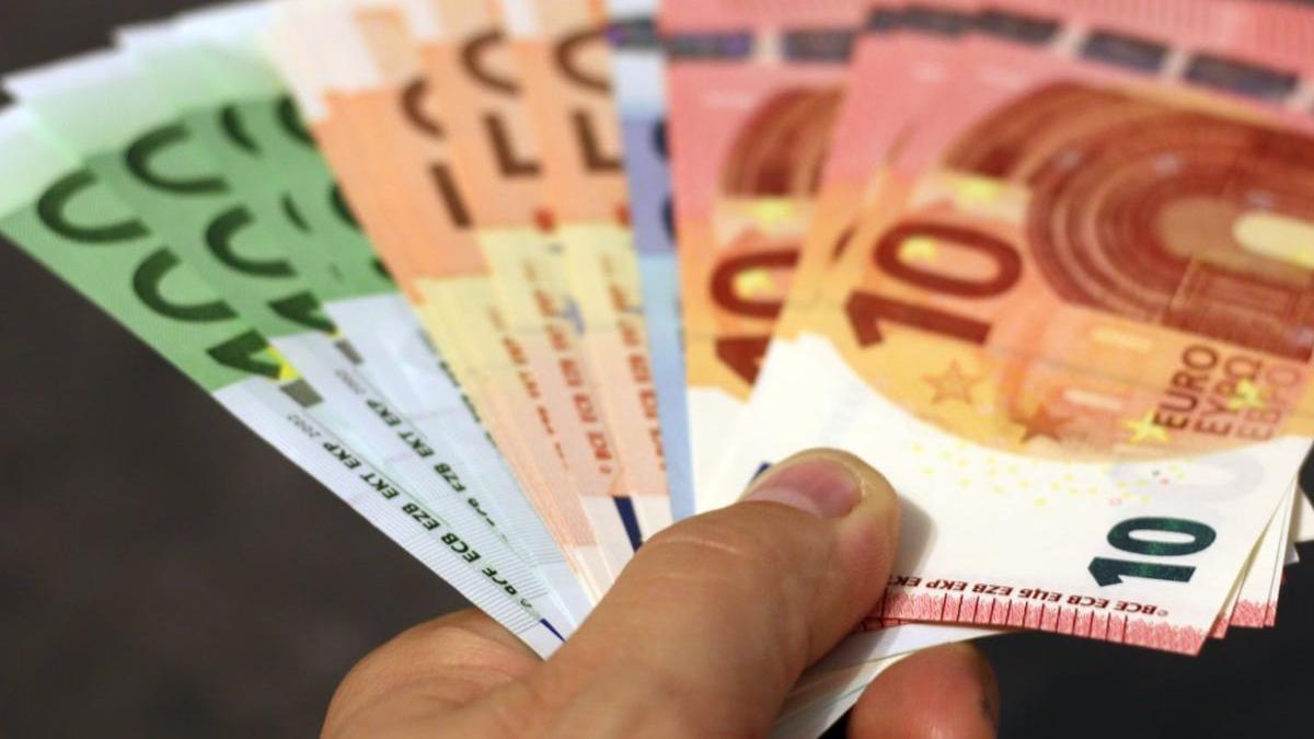 Curs Valutar 14 Iunie Euro A Urcat Spre 4 73 Lei Aurul La Cel Mai Ridicat Nivel Din Ultimii È™ase Ani