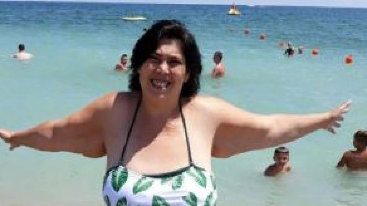 Ioana Tufaru a ieșit la plajă după ce a slăbit 70 kg - Imagini cu ea în costum de baie