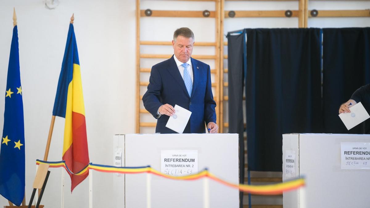 CCR: Referendumul lui Klaus Iohannis nu a respectat recomandările Comisiei de la Veneţia