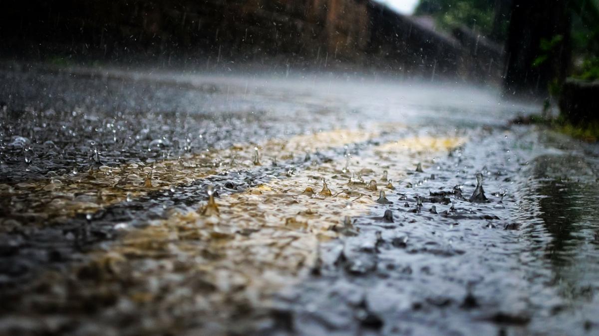 Anunț de ultimă oră de la meteorologi! Cod galben de furtuni puternice, vijelii și grindină în aproape toată țara