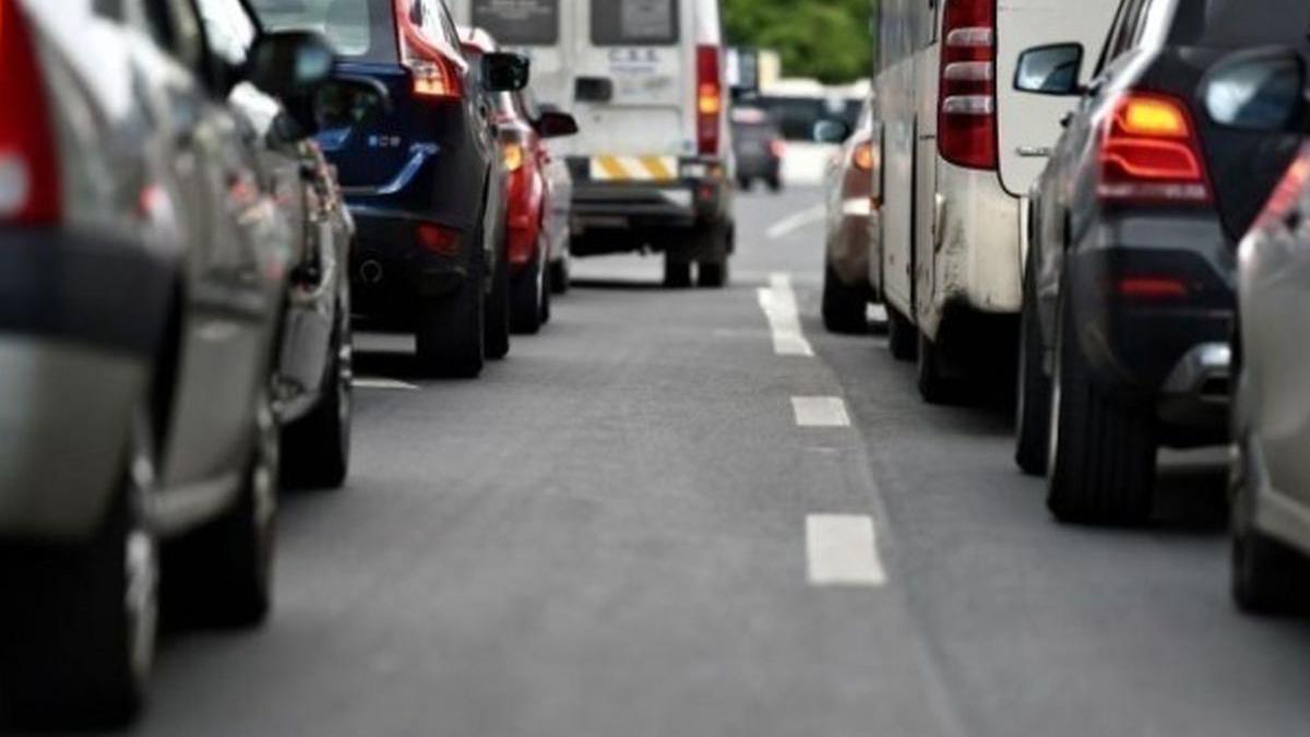 Trafic aglomerat pe DN1. Localitățile în care se circulă bară la bară