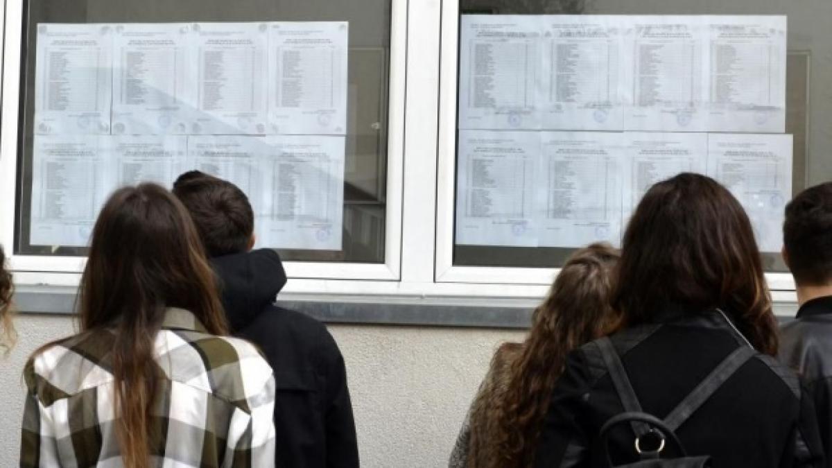 Peste 43.500 de candidaţi sunt aşteptaţi să participe la sesiunea de toamnă a examenului de Bacalaureat 2019