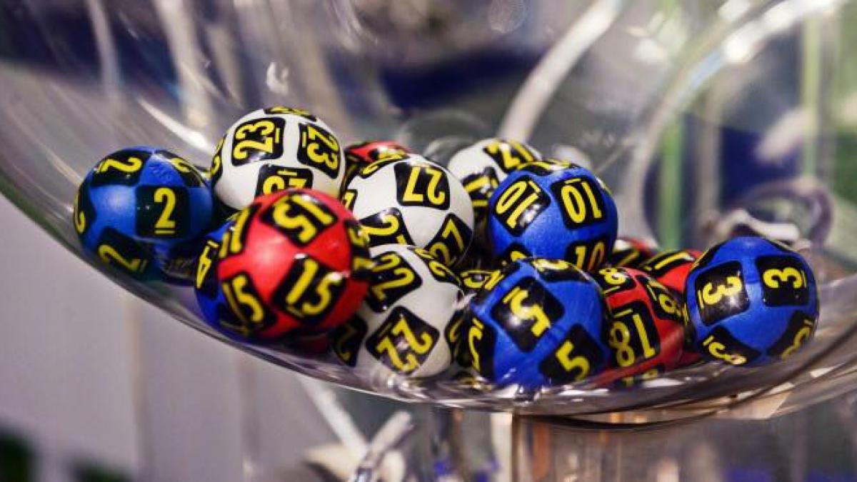 LOTO 6/49. Report de peste trei milioane de euro la Joker