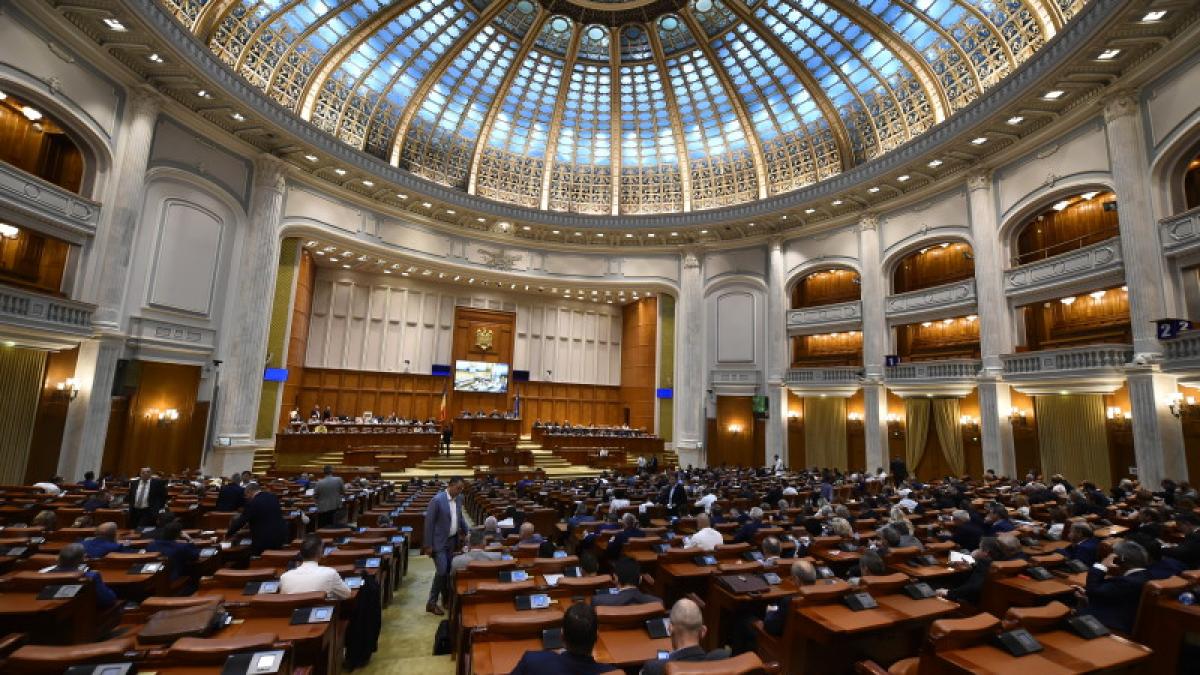 Senat: Şedinţa de plen, suspendată din lipsă de cvorum