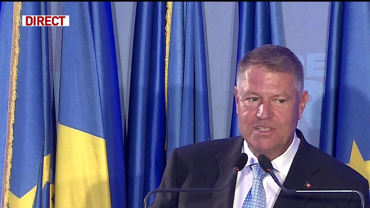 Klaus Iohannis, la întâlnirea liberalilor de la Iași: Îmi doresc foarte mult ca această moțiune să treacă și acest guvern eșuat să pice