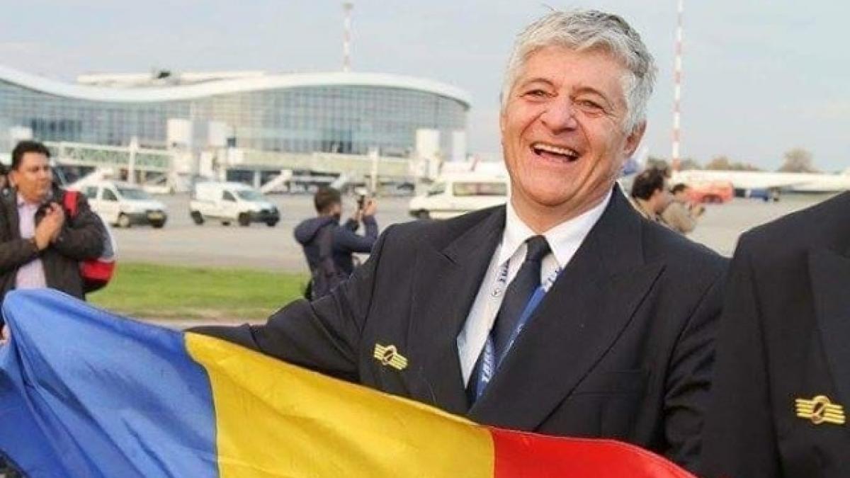 Scandalul de la TAROM atinge noi proporții. Pilotul Cezar Osiceanu acuză că a început să primească telefoane de ameninţare