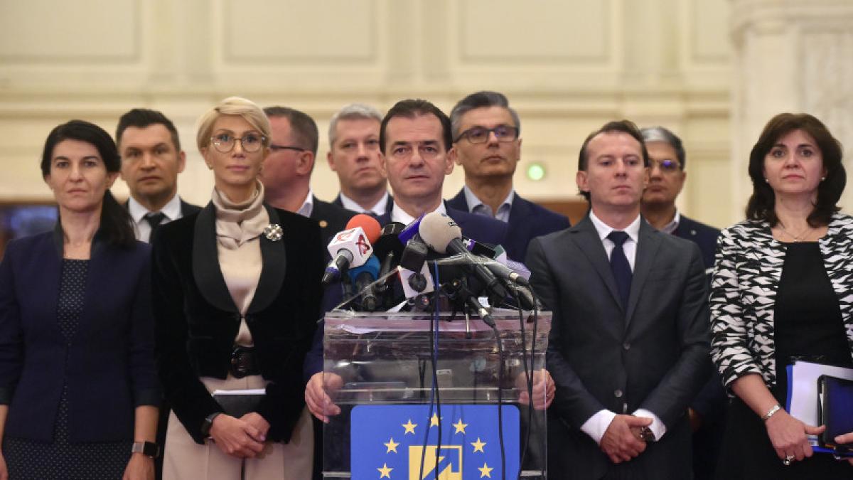 Lovitură de teatru. Miniștrii lui Orban vor să descindă la miniștrii PSD