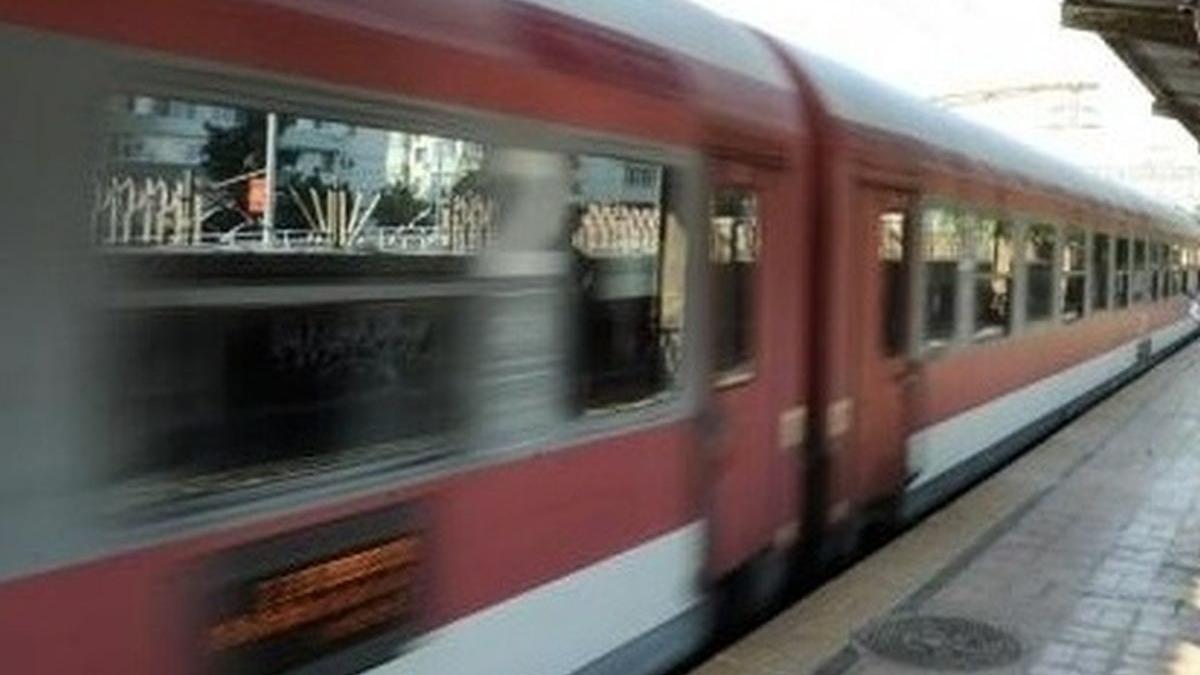 Accident feroviar în Sibiu. Un camion a fost lovit de tren