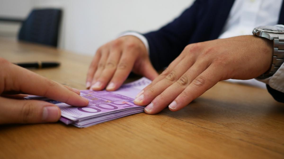 Datoria externă a României a crescut cu 8 miliarde de euro în primele nouă luni