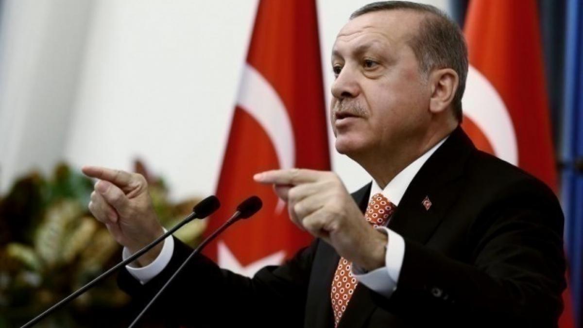 Recep Tayyip Erdogan îl critică pe Emmanuel Macron pentru comentariile făcute despre NATO: "E inacceptabil"