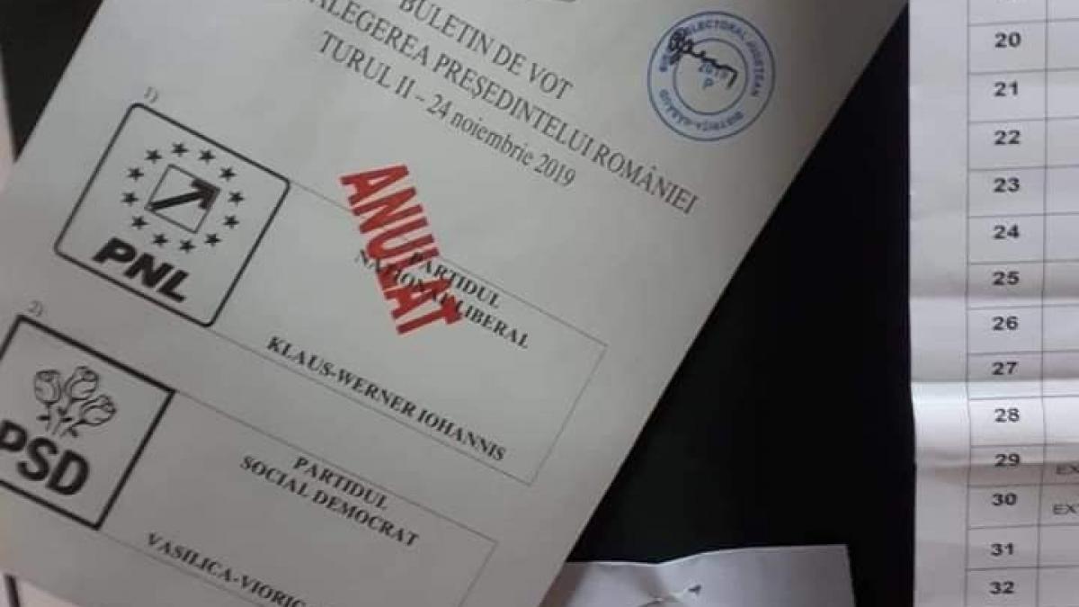 Scandal uriaș la prezidențiale! PNL a luat foc când a văzut specimenele de buletine de vot. „Ștampila ANULAT pe Klaus Iohannis”