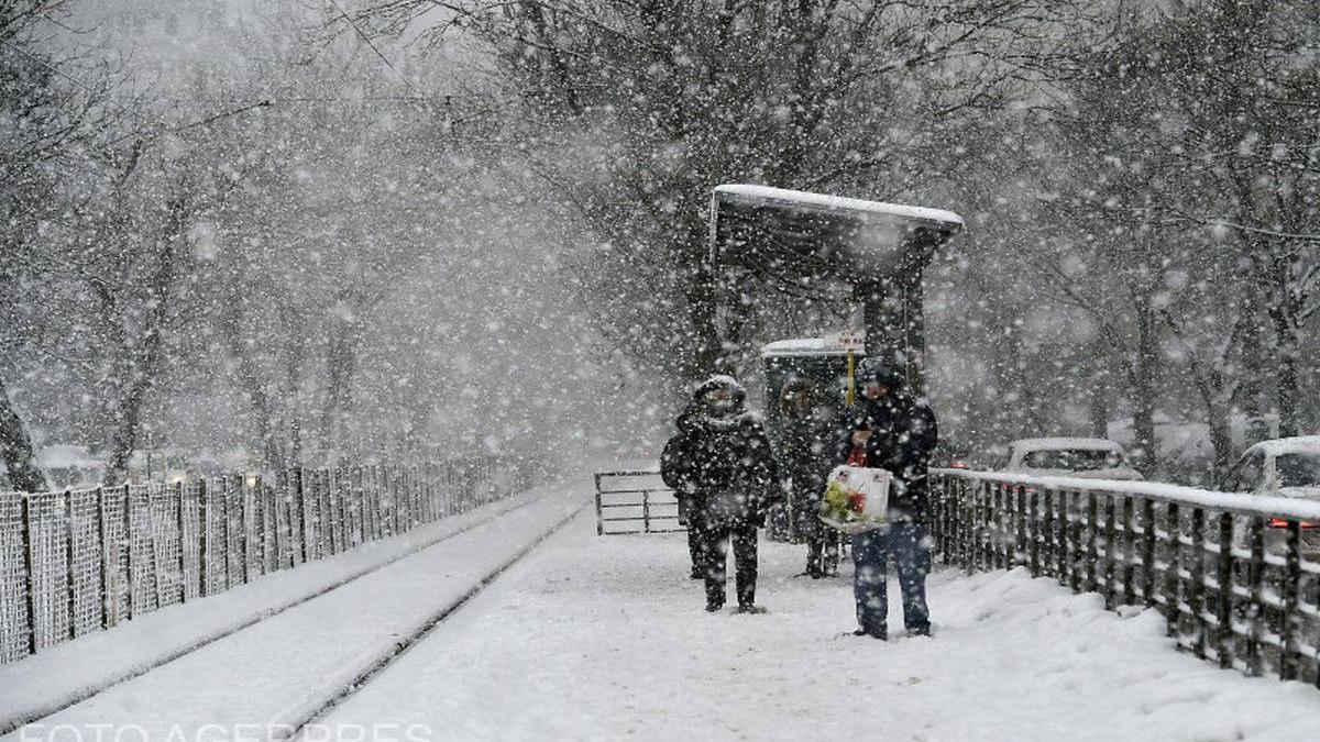 Alertă meteo de ultimă oră! Ninsori, polei, vânt puternic şi vreme tot mai rece